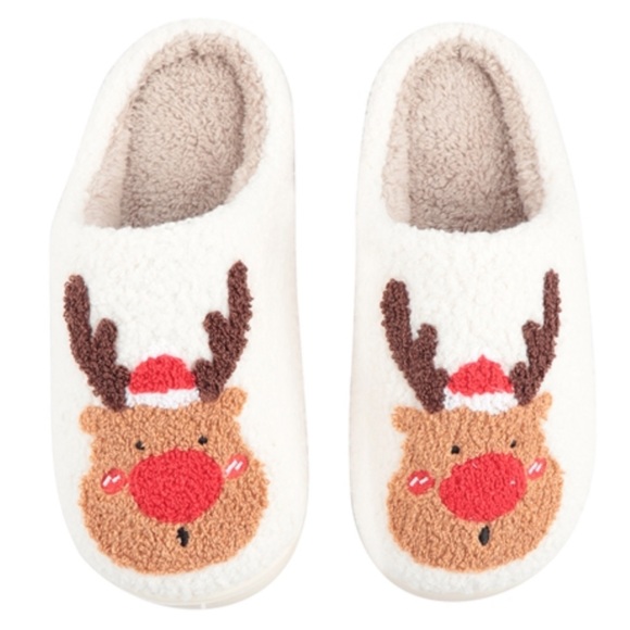 None Shoes - NWT Adult Soft and Fuzzy Fleece Christmas Reindeer Slippers in Small!